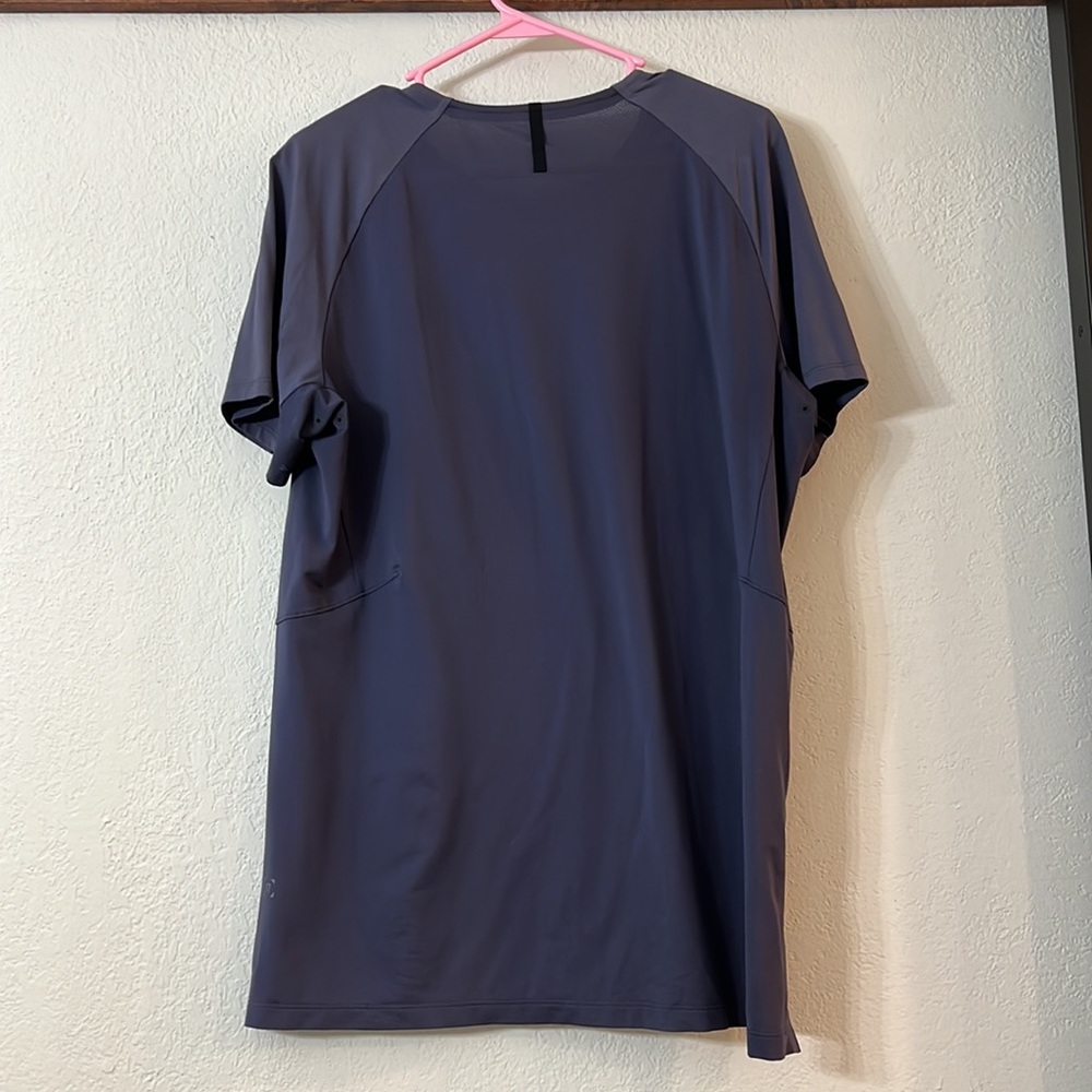 Lululemon - Picture 2 of 2